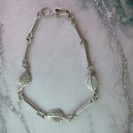 Pulsera de hojas